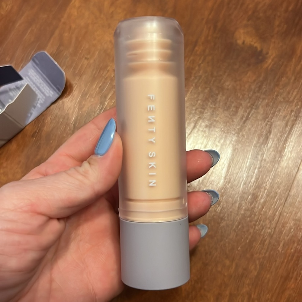 New Fenty Skin Watch ya tone niacinamide dark spot serum - Picture 7 of 9